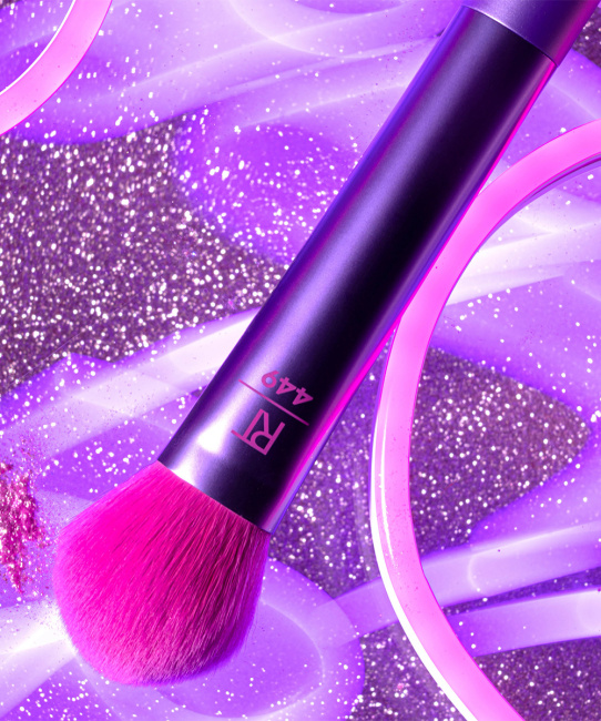 Real Techniques Кисть для румян Afterglow, 1шт (1)