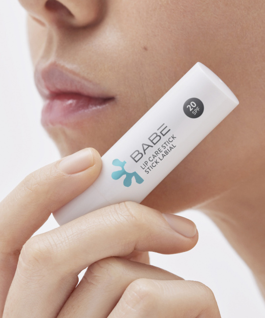 BABE Laboratorios Гигиеническая помада для губ SPF 20, 4г (4)