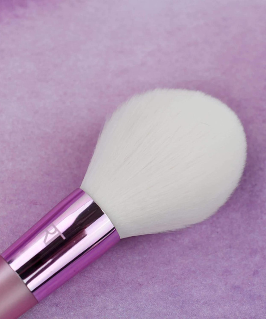 Real Techniques Кисть для пудры Cashmere Dreams, 1шт (1)