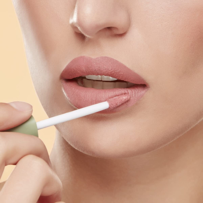 Deborah Milano Помада матовая жидкая FORMULA PURA ROSSETTO LIQUIDO MAT тон 02, 4.5мл (1)
