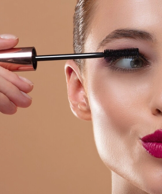 BioNike Тушь с эффектом накладных ресниц, тон 01 noir, 8мл (1)