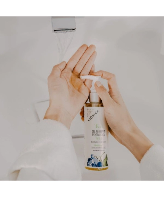 Viorica Гель для лица VIE Очищающий, 200мл (1)