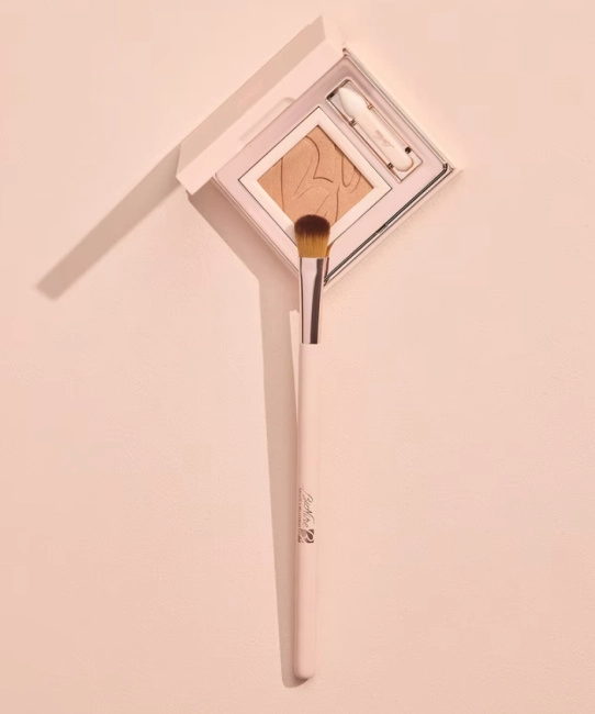 BioNike Кисть для макияжа DEFENCE COLOR EYE BRUSH (1)