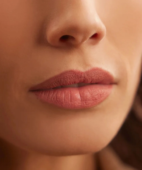 BioNike Помада для губ тон 105 Cannele (корица), 3.5г (2)