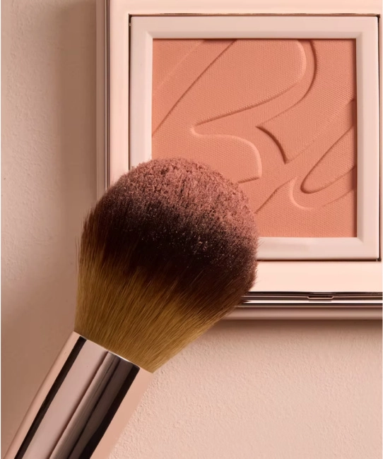 BioNike Кисть для макияжа DEFENCE COLOR BLUSH BRUSH (2)