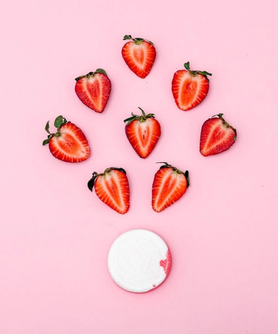 SAVONRY Шарик пена для ванн КЛУБНИКА, 85гр (2)