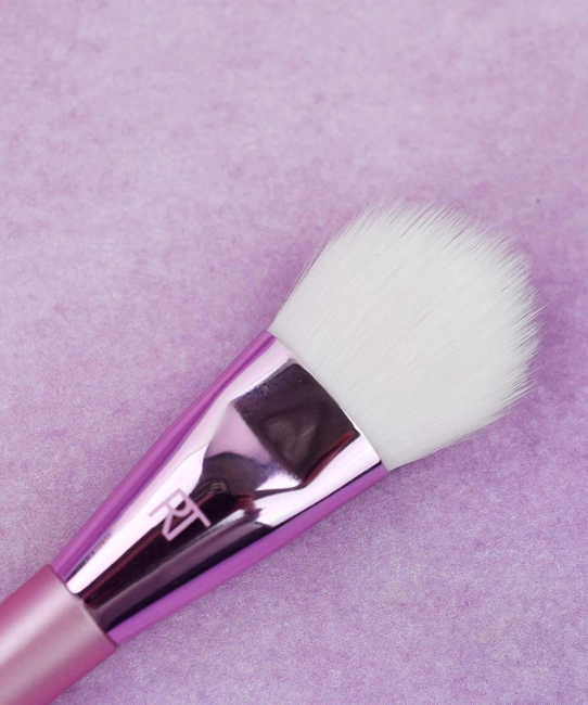Real Techniques Кисть для консилера Cashmere Dreams, 1шт (1)